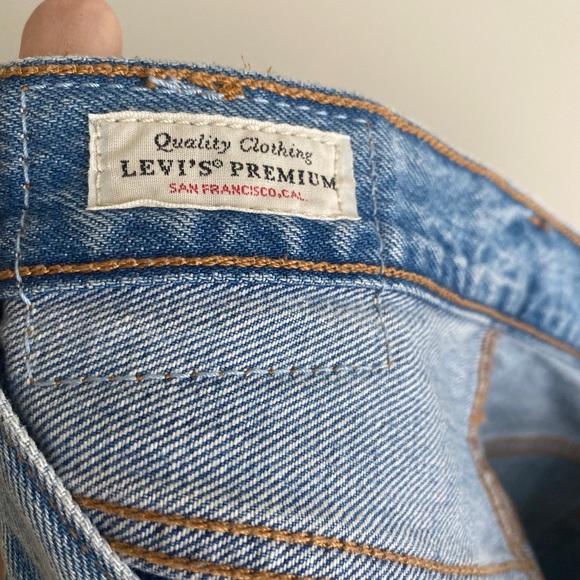 levi's cutoff shorts - Picture 3 of 3